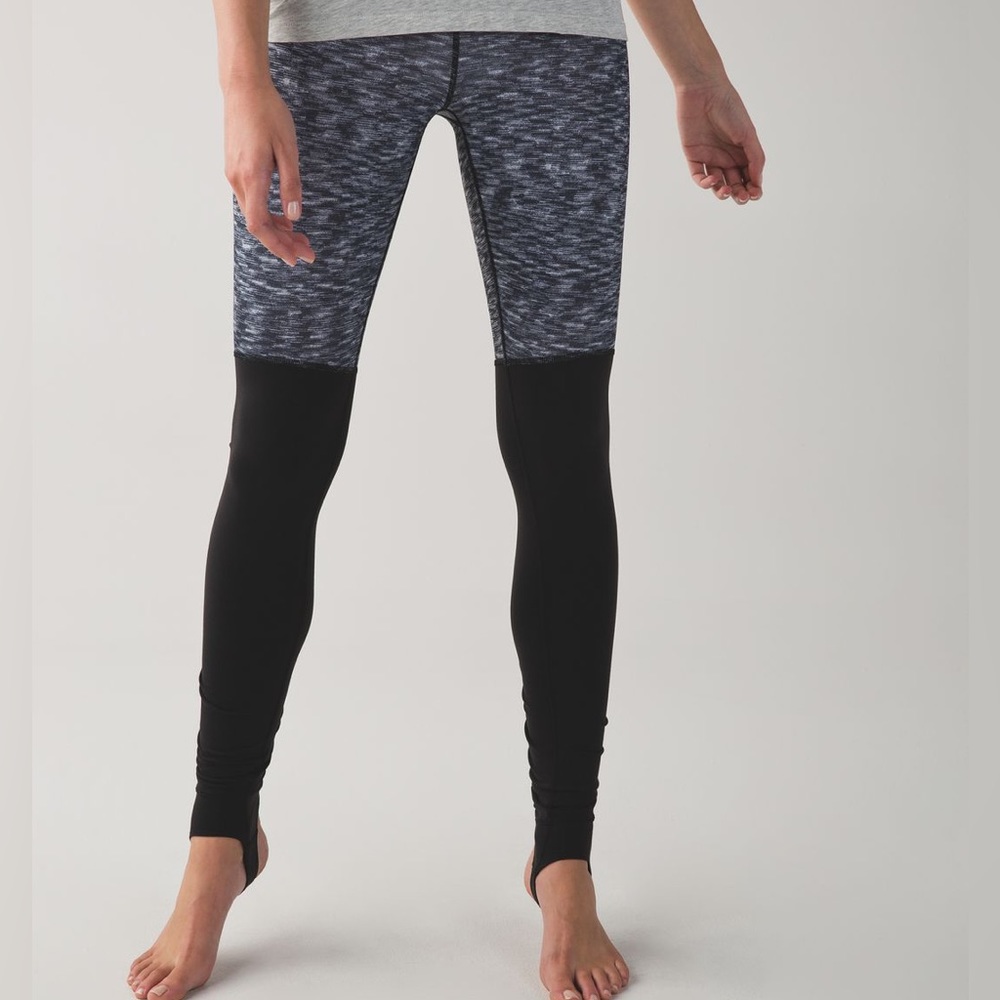 Lululemon Wunder Under stirrup leggings- gray and black -size 10